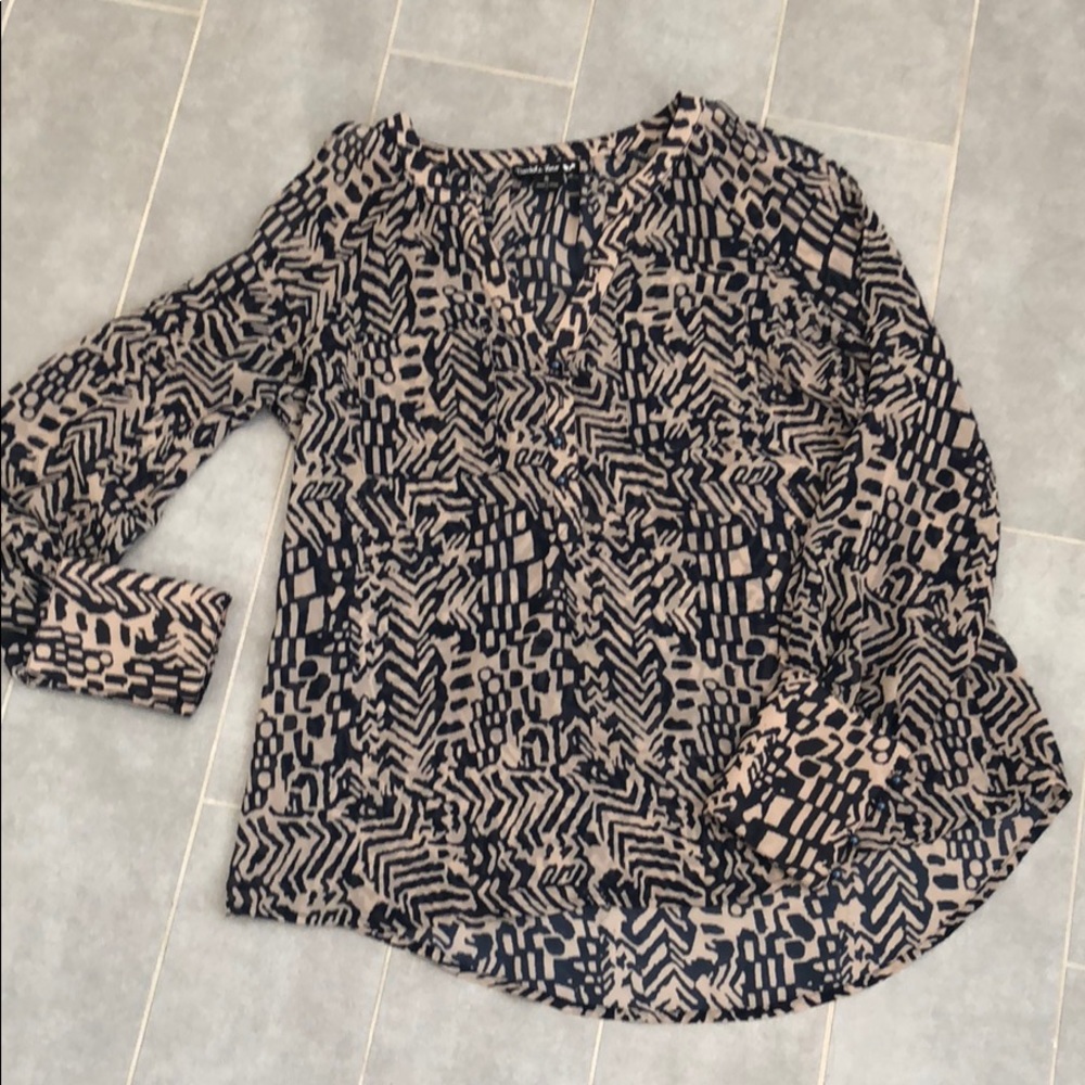 Sheer blouse with cold shoulder - Size 0
